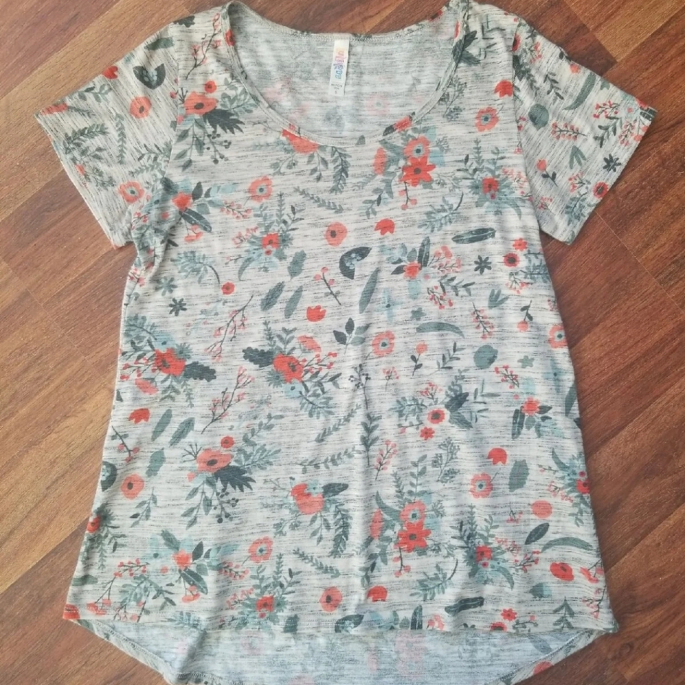 Lularoe Classic T Shirt Size Small